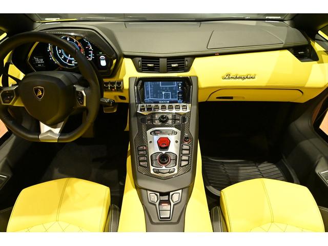 アヴェンタドール 　ＲＯＡＤＳＴＥＲ　ＬＰ７２０－４　５０ａｎｖ５０周年記念車／特別カラーＧＩＡＬＬＯ　ＭＡＧＧＩＯ／正規ディラー車／ディーラー点検記録簿／フロントリフター／（20枚目）