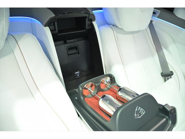 ＧＬＳ ＧＬＳ６００　４マチック　正規ディーラー車　エナジャイジングＰＫＧ　エアバランスＰＫＧ　マイバッハ専用ツートンペイント　電格ステップ　デジタルインナーミラー　ブルメスターサウンド　レーダー探知機　前後ドラレコ　ワイヤレス充電（3枚目）