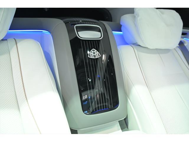 ＧＬＳ ＧＬＳ６００　４マチック　正規ディーラー車　エナジャイジングＰＫＧ　エアバランスＰＫＧ　マイバッハ専用ツートンペイント　電格ステップ　デジタルインナーミラー　ブルメスターサウンド　レーダー探知機　前後ドラレコ　ワイヤレス充電（65枚目）