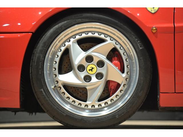 Ｆ５１２Ｍ ベースグレード　生産台数５０１台／ロッソコルサ／ユーザー買取／ブラックレザー／Ｍ．Ｓ．Ｒａｃｉｎｇマフラー／カーボンフロントスポイラー／ＶＩＰＥＲセキュリティー（2枚目）