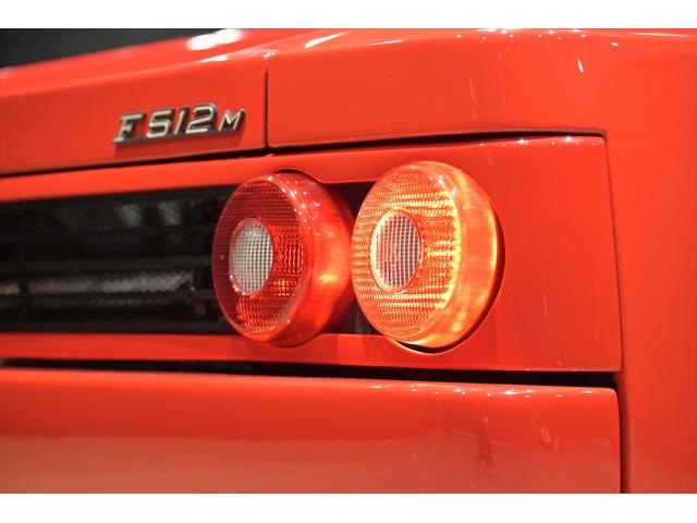 Ｆ５１２Ｍ ベースグレード　生産台数５０１台／ロッソコルサ／ユーザー買取／ブラックレザー／Ｍ．Ｓ．Ｒａｃｉｎｇマフラー／カーボンフロントスポイラー／ＶＩＰＥＲセキュリティー（22枚目）