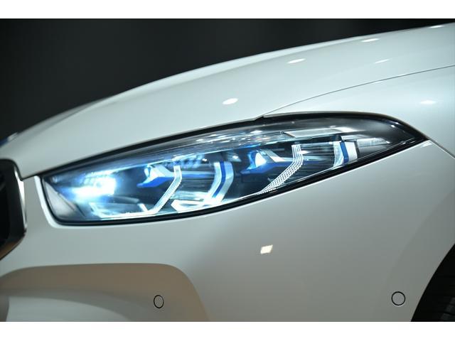 ８シリーズ Ｍ８５０ｉ　ｘＤｒｉｖｅ　グランクーペ　Ｂｏｗｅｒｓ＆Ｗｉｌｋｉｎｓ／ＳＲ／赤黒コンビレザーシート／パノラマサンルーフ／３６０度カメラ／ドライビングアシストプロ（31枚目）