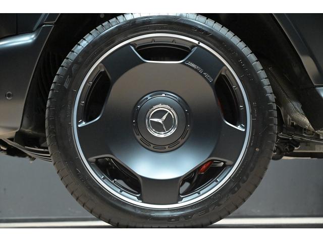 Ｇクラス Ｇ６３　法人１オーナー／ナイトブラックマグノ／ＭＡＮＵＦＡＫＴＵＲプログラムプラス／白黒レザー／ＡＭＧナイトパッケージ／ＭＡＮＵＦＡＫＴＵＲインテリアプラス／ＡＭＧ２２インチ／Ｂｕｒｍｅｓｔｅｒ３Ｄサラウンド（11枚目）