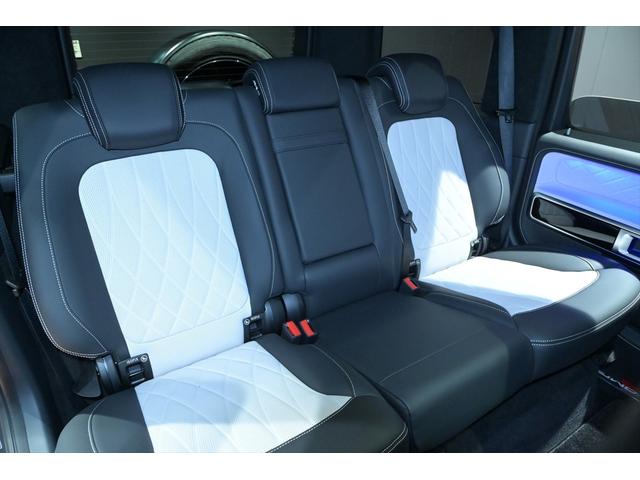 Ｇクラス Ｇ６３　法人１オーナー／ナイトブラックマグノ／ＭＡＮＵＦＡＫＴＵＲプログラムプラス／白黒レザー／ＡＭＧナイトパッケージ／ＭＡＮＵＦＡＫＴＵＲインテリアプラス／ＡＭＧ２２インチ／Ｂｕｒｍｅｓｔｅｒ３Ｄサラウンド（18枚目）