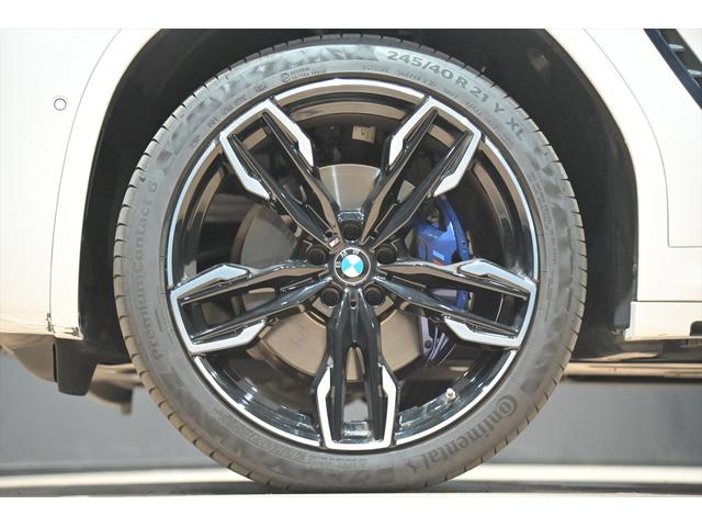Ｘ４ Ｍ４０ｉ　ユーザー買取／アルピンホワイト／純正２２インチＡＷ／有償内装カラー／カーボンファイバートリム／マルビームＬＥＤヘッドライト／スポーティーエンジンサウンド／レーダークルーズ／ＢＳＭ／ＨＵＤ（2枚目）