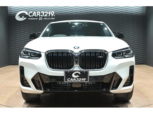 Ｘ４ Ｍ４０ｉ　ユーザー買取／アルピンホワイト／純正２２インチＡＷ／有償内装カラー／カーボンファイバートリム／マルビームＬＥＤヘッドライト／スポーティーエンジンサウンド／レーダークルーズ／ＢＳＭ／ＨＵＤ（5枚目）