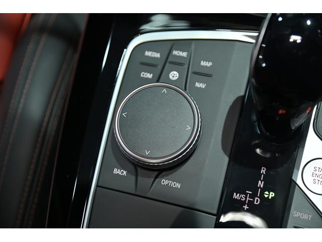 Ｘ４ Ｍ４０ｉ　ユーザー買取／アルピンホワイト／純正２２インチＡＷ／有償内装カラー／カーボンファイバートリム／マルビームＬＥＤヘッドライト／スポーティーエンジンサウンド／レーダークルーズ／ＢＳＭ／ＨＵＤ（49枚目）