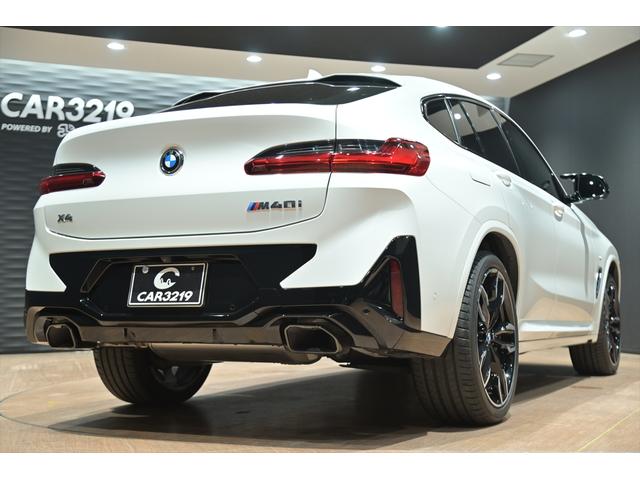 Ｘ４ Ｍ４０ｉ　ユーザー買取／アルピンホワイト／純正２２インチＡＷ／有償内装カラー／カーボンファイバートリム／マルビームＬＥＤヘッドライト／スポーティーエンジンサウンド／レーダークルーズ／ＢＳＭ／ＨＵＤ（59枚目）