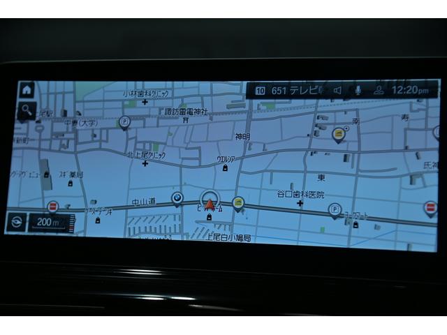 ８シリーズ Ｍ８５０ｉ　ｘＤｒｉｖｅ　グランクーペ　ミネラルホワイト／サンルーフ／インディビジュアルインテリア／Ｂｏｗｅｒｓ＆Ｗｉｌｋｉｎｓ／大径Ｍスポーツブレーキ／アダプティブＭサスペンションプロ／ＢＭＷレーザーライト／スポーツエキゾースト（12枚目）