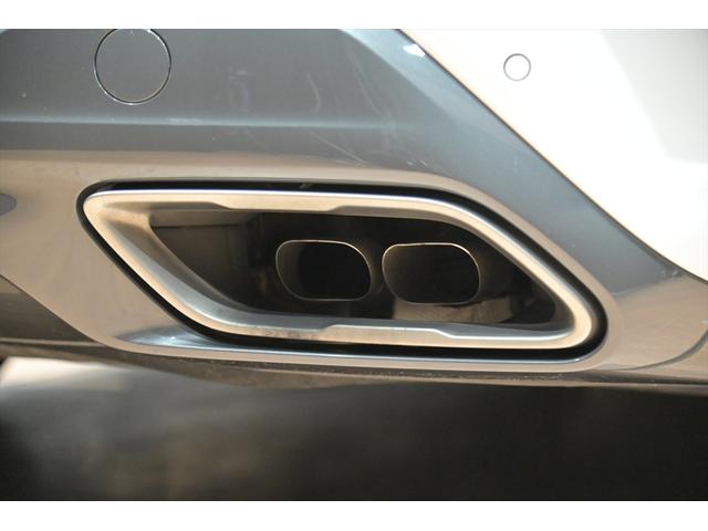 ８シリーズ Ｍ８５０ｉ　ｘＤｒｉｖｅ　グランクーペ　ミネラルホワイト／サンルーフ／インディビジュアルインテリア／Ｂｏｗｅｒｓ＆Ｗｉｌｋｉｎｓ／大径Ｍスポーツブレーキ／アダプティブＭサスペンションプロ／ＢＭＷレーザーライト／スポーツエキゾースト（32枚目）