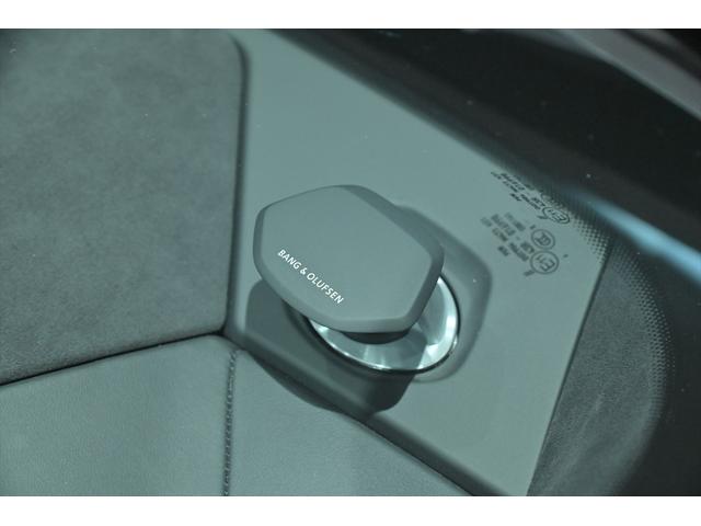 ウルス ベースグレード　ＮＥＲＯ　ＨＥＬＥＮＥ／純正２２インチＡＷ／アルカンターラシート／ＴＶ／サンルーフ／３Ｄ　Ｂａｎｇ＆Ｏｌｕｆｓｅｎ／グリーンＢキャリパー／ハイウェイアシスタントｐｋｇ／アーバンロードアシスタントｐｋｇ（3枚目）