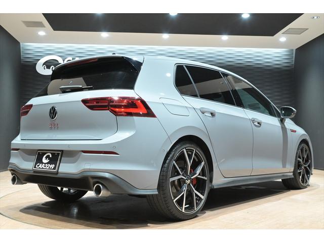 ゴルフＧＴＩ ベースグレード　ＤＣＣＰＫＧ　テクノロジーＰＫＧ　Ｄｉｓｃｏｖｅｒ　ＰｒｏＰＫＧ　ＯＰ１９インチＡＷ　ムーンストーングレー　ＨＵＤ　ＢＳＭ　ＡＣＣ　Ｓヒーター　ステアリングヒーター　前後ドラレコ　フルセグ　Ｐアシスト（4枚目）
