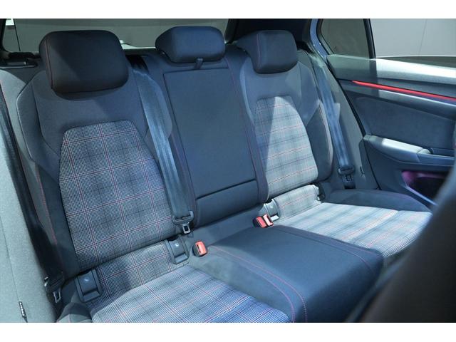 ゴルフＧＴＩ ベースグレード　ＤＣＣＰＫＧ　テクノロジーＰＫＧ　Ｄｉｓｃｏｖｅｒ　ＰｒｏＰＫＧ　ＯＰ１９インチＡＷ　ムーンストーングレー　ＨＵＤ　ＢＳＭ　ＡＣＣ　Ｓヒーター　ステアリングヒーター　前後ドラレコ　フルセグ　Ｐアシスト（18枚目）