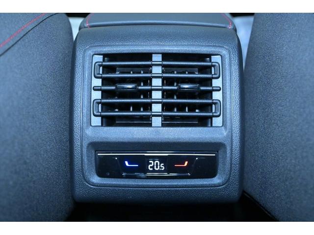 ゴルフＧＴＩ ベースグレード　ＤＣＣＰＫＧ　テクノロジーＰＫＧ　Ｄｉｓｃｏｖｅｒ　ＰｒｏＰＫＧ　ＯＰ１９インチＡＷ　ムーンストーングレー　ＨＵＤ　ＢＳＭ　ＡＣＣ　Ｓヒーター　ステアリングヒーター　前後ドラレコ　フルセグ　Ｐアシスト（19枚目）