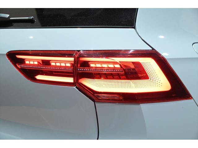 ゴルフＧＴＩ ベースグレード　ＤＣＣＰＫＧ　テクノロジーＰＫＧ　Ｄｉｓｃｏｖｅｒ　ＰｒｏＰＫＧ　ＯＰ１９インチＡＷ　ムーンストーングレー　ＨＵＤ　ＢＳＭ　ＡＣＣ　Ｓヒーター　ステアリングヒーター　前後ドラレコ　フルセグ　Ｐアシスト（29枚目）