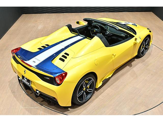 ４５８スペチアーレＡ ベースグレード　世界限定４９９台／正規Ｄ車／Ｇｉａｌｌｏ　Ｔｒｉｐｒｏ　Ｓｔｒａｔｏ／ＮＡＲＴレーシングストライプ／カーボンエクステリア／３Ｄカーボンレーシングシート／前後コーナーセンサー／ＬＥＤステアリング（6枚目）