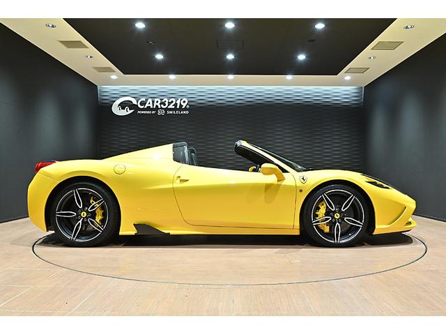 ４５８スペチアーレＡ ベースグレード　世界限定４９９台／正規Ｄ車／Ｇｉａｌｌｏ　Ｔｒｉｐｒｏ　Ｓｔｒａｔｏ／ＮＡＲＴレーシングストライプ／カーボンエクステリア／３Ｄカーボンレーシングシート／前後コーナーセンサー／ＬＥＤステアリング（7枚目）