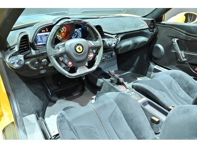４５８スペチアーレＡ ベースグレード　世界限定４９９台／正規Ｄ車／Ｇｉａｌｌｏ　Ｔｒｉｐｒｏ　Ｓｔｒａｔｏ／ＮＡＲＴレーシングストライプ／カーボンエクステリア／３Ｄカーボンレーシングシート／前後コーナーセンサー／ＬＥＤステアリング（14枚目）
