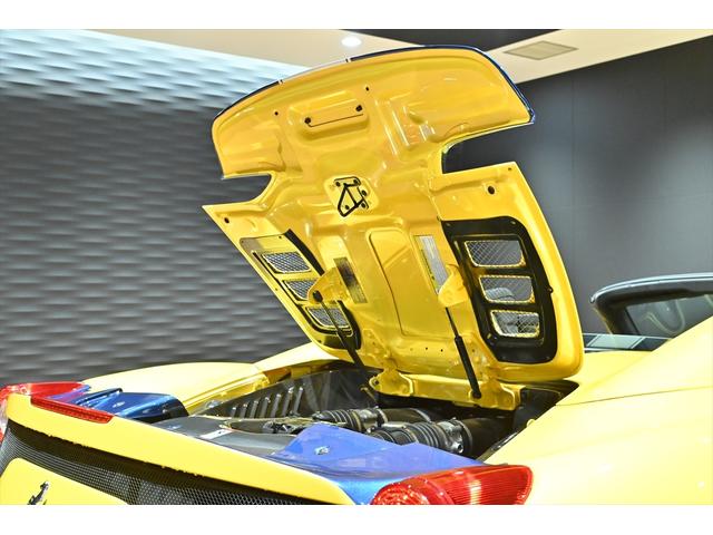 ４５８スペチアーレＡ ベースグレード　世界限定４９９台／正規Ｄ車／Ｇｉａｌｌｏ　Ｔｒｉｐｒｏ　Ｓｔｒａｔｏ／ＮＡＲＴレーシングストライプ／カーボンエクステリア／３Ｄカーボンレーシングシート／前後コーナーセンサー／ＬＥＤステアリング（36枚目）