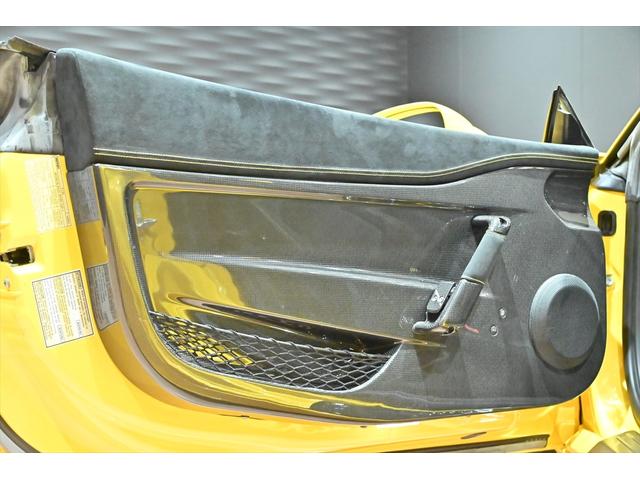 ４５８スペチアーレＡ ベースグレード　世界限定４９９台／正規Ｄ車／Ｇｉａｌｌｏ　Ｔｒｉｐｒｏ　Ｓｔｒａｔｏ／ＮＡＲＴレーシングストライプ／カーボンエクステリア／３Ｄカーボンレーシングシート／前後コーナーセンサー／ＬＥＤステアリング（53枚目）