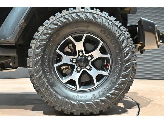 ジープ・ラングラーアンリミテッド ルビコン　１オナ／サンライダー／ＪＥＰＰＥＳＥＮアップコイル／ＧＥＯＲＡＮＤＡＲ　ＭＴ　Ｇ００３　３５×１２．５Ｒ１７／黒革／シートヒーター／ステアリングヒーター／純正ナビ／フルセグ／カープレイ／ＡＣＣ／ＢＳＭ（16枚目）