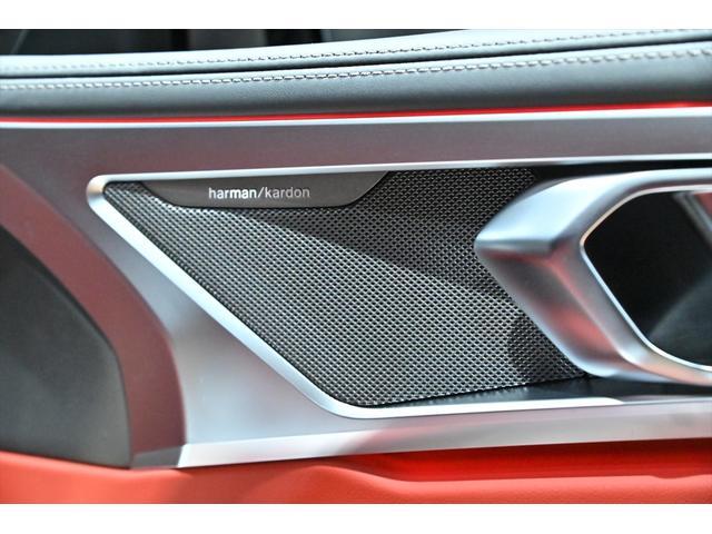８シリーズ Ｍ８５０ｉ　ｘＤｒｉｖｅクーペ　ドライビングアシストプロフェッショナル　ＭテクノロジーＰＫＧ　Ｈ＆Ｋサウンド　カーボンルーフ　パーキングアシスト　ＡＣＣ　ＢＳＭ　ＨＵＤ　シートヒーター　シートエアコン　前後ドラレコ　レーザーライト（5枚目）