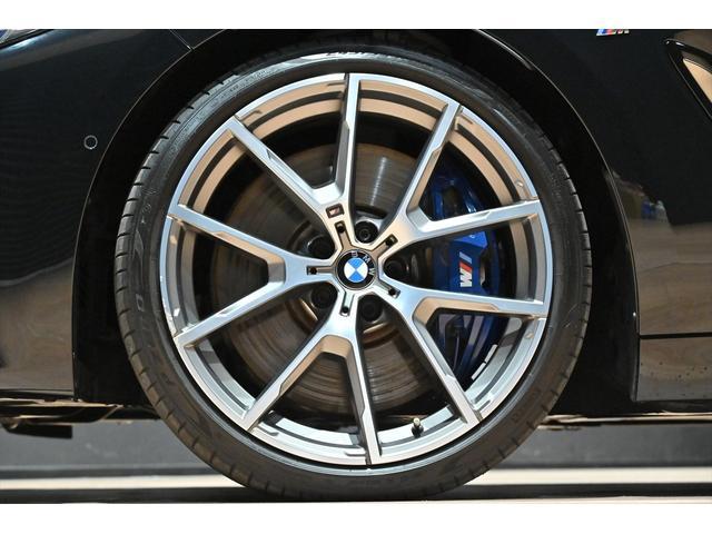 ８シリーズ Ｍ８５０ｉ　ｘＤｒｉｖｅクーペ　ドライビングアシストプロフェッショナル　ＭテクノロジーＰＫＧ　Ｈ＆Ｋサウンド　カーボンルーフ　パーキングアシスト　ＡＣＣ　ＢＳＭ　ＨＵＤ　シートヒーター　シートエアコン　前後ドラレコ　レーザーライト（18枚目）