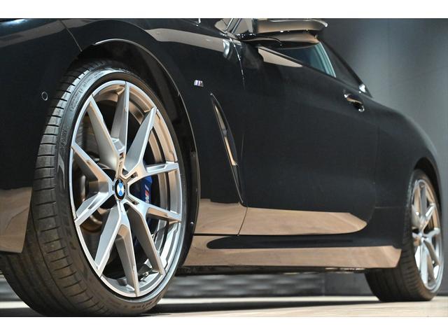 ８シリーズ Ｍ８５０ｉ　ｘＤｒｉｖｅクーペ　ドライビングアシストプロフェッショナル　ＭテクノロジーＰＫＧ　Ｈ＆Ｋサウンド　カーボンルーフ　パーキングアシスト　ＡＣＣ　ＢＳＭ　ＨＵＤ　シートヒーター　シートエアコン　前後ドラレコ　レーザーライト（19枚目）