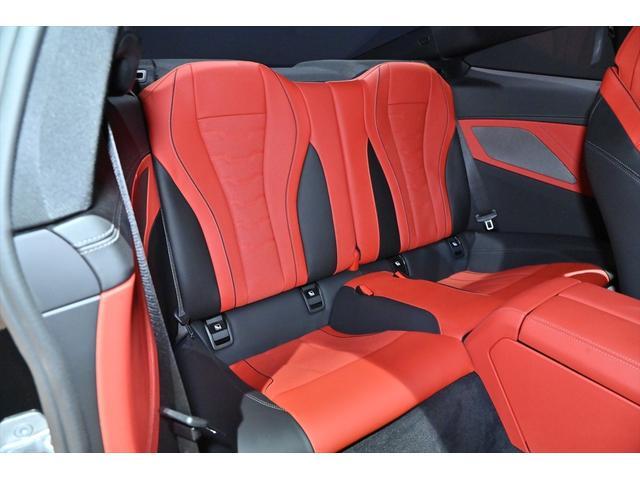 ８シリーズ Ｍ８５０ｉ　ｘＤｒｉｖｅクーペ　ドライビングアシストプロフェッショナル　ＭテクノロジーＰＫＧ　Ｈ＆Ｋサウンド　カーボンルーフ　パーキングアシスト　ＡＣＣ　ＢＳＭ　ＨＵＤ　シートヒーター　シートエアコン　前後ドラレコ　レーザーライト（22枚目）