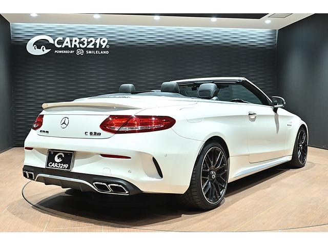 Ｃクラス Ｃ６３　Ｓカブリオレ　ダイヤモンドホワイト／ブラック×グレーレザーシート／１９インチＡＭＧアルミホイール／ブルメスター／ＡＭＧパフォーマンスエキゾースト／エアスカーフ／ＬＥＤライト／ディスタンスパイロット／ＡＣＣ／ＢＳＭ（5枚目）