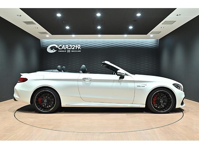 Ｃクラス Ｃ６３　Ｓカブリオレ　ダイヤモンドホワイト／ブラック×グレーレザーシート／１９インチＡＭＧアルミホイール／ブルメスター／ＡＭＧパフォーマンスエキゾースト／エアスカーフ／ＬＥＤライト／ディスタンスパイロット／ＡＣＣ／ＢＳＭ（10枚目）