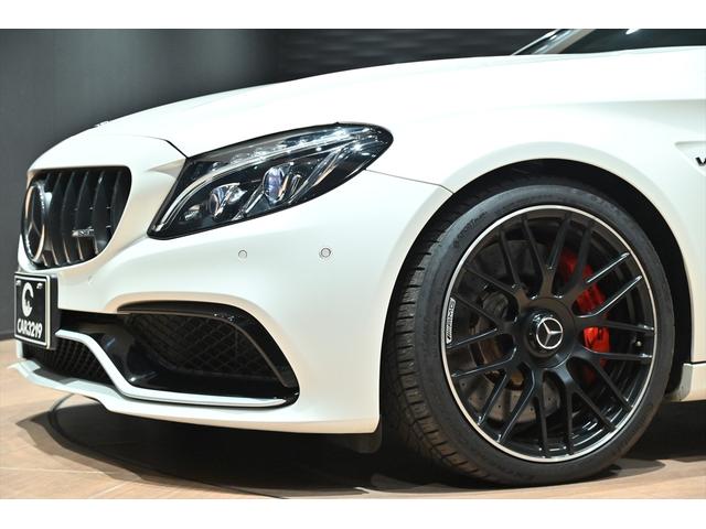 Ｃクラス Ｃ６３　Ｓカブリオレ　ダイヤモンドホワイト／ブラック×グレーレザーシート／１９インチＡＭＧアルミホイール／ブルメスター／ＡＭＧパフォーマンスエキゾースト／エアスカーフ／ＬＥＤライト／ディスタンスパイロット／ＡＣＣ／ＢＳＭ（25枚目）