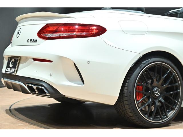 Ｃクラス Ｃ６３　Ｓカブリオレ　ダイヤモンドホワイト／ブラック×グレーレザーシート／１９インチＡＭＧアルミホイール／ブルメスター／ＡＭＧパフォーマンスエキゾースト／エアスカーフ／ＬＥＤライト／ディスタンスパイロット／ＡＣＣ／ＢＳＭ（26枚目）