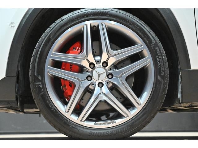 ＧＬＡクラス ＧＬＡ４５　Ｓ　４マチック＋　１オナ／デジタルホワイト／パノラミックスライディングルーフ／アドバンスドＰＫＧ／チタニウムグレーブラックインテリア／３６０度カメラ／パフォーマンスステアリング／ＡＭＧドライブコントロールスイッチ（4枚目）