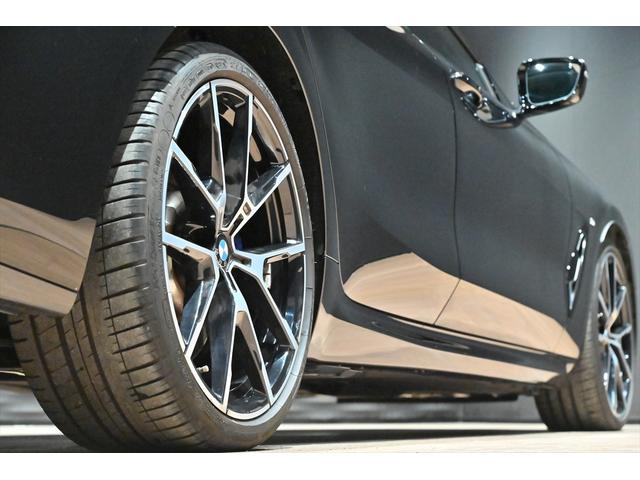 ８シリーズ ８４０ｄ　ｘＤｒｉｖｅ　グランクーペ　Ｍスポーツ　サンルーフ／エクステンドレザーメリノ（コニャック）／ハーマンカードン／Ｍエアロダイナミクス／ＭスポーツＰＫＧ／ＡＣＣ／ＢＳＭ／ＨＵＤ／シートヒーター＆ベンチレーション／前後ドラレコ／レーザーライト（17枚目）