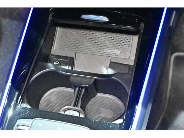 GLB GLB200d 4マチック AMGライン AMGラインPKG アドバンスドPKG パノラミックスライディングルーフ 前後ドラレコ アダプティブハイビームアシストプラス ACC BSM HUD シートヒーター フルセグ 全周囲カメラ Pアシスト(50枚目)