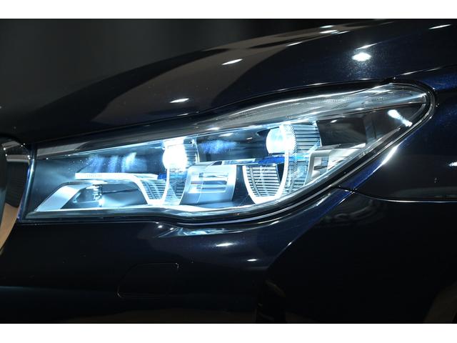 ７シリーズ Ｍ７６０Ｌｉ　ｘＤｒｉｖｅ　Ｖ１２エクセレンス　有償カラー／アズライトブラック／スカイラウンジパノラマルーフ／Ｂｏｗｅｒｓ＆Ｗｉｌｋｉｎｓプレミアムサウンドシステム／リアエンターテイメント／純正２０インチＡＷ／全周囲カメラ／ＢＭＷレーザーライト（27枚目）