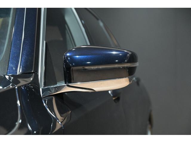 ７シリーズ Ｍ７６０Ｌｉ　ｘＤｒｉｖｅ　Ｖ１２エクセレンス　有償カラー／アズライトブラック／スカイラウンジパノラマルーフ／Ｂｏｗｅｒｓ＆Ｗｉｌｋｉｎｓプレミアムサウンドシステム／リアエンターテイメント／純正２０インチＡＷ／全周囲カメラ／ＢＭＷレーザーライト（29枚目）