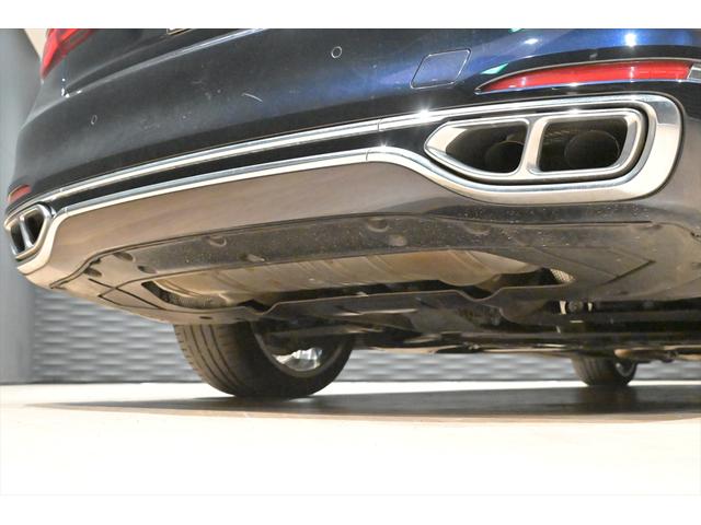 ７シリーズ Ｍ７６０Ｌｉ　ｘＤｒｉｖｅ　Ｖ１２エクセレンス　有償カラー／アズライトブラック／スカイラウンジパノラマルーフ／Ｂｏｗｅｒｓ＆Ｗｉｌｋｉｎｓプレミアムサウンドシステム／リアエンターテイメント／純正２０インチＡＷ／全周囲カメラ／ＢＭＷレーザーライト（68枚目）
