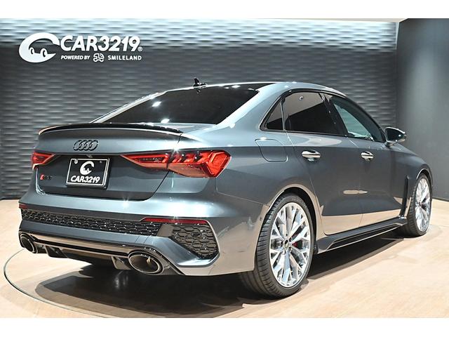 ＲＳ３ ベースグレード　１オナ／買取車／スピードリミッター２８０ｋｍ／ｈ／ＲＳデザインＰＫＧ／ＲＳダンピングコントロールサス／ＲＳエキゾースト／Ｂ＆Ｏ／マトリクスＬＥＤ／コントラストブラックルーフ／ブラックスタイリング（5枚目）