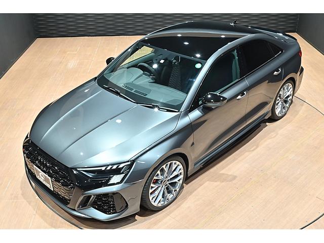 ＲＳ３ ベースグレード　１オナ／買取車／スピードリミッター２８０ｋｍ／ｈ／ＲＳデザインＰＫＧ／ＲＳダンピングコントロールサス／ＲＳエキゾースト／Ｂ＆Ｏ／マトリクスＬＥＤ／コントラストブラックルーフ／ブラックスタイリング（8枚目）