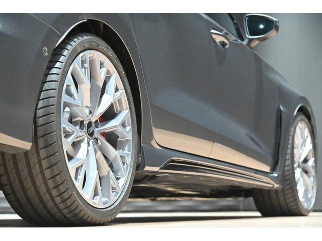 ＲＳ３ ベースグレード　１オナ／買取車／スピードリミッター２８０ｋｍ／ｈ／ＲＳデザインＰＫＧ／ＲＳダンピングコントロールサス／ＲＳエキゾースト／Ｂ＆Ｏ／マトリクスＬＥＤ／コントラストブラックルーフ／ブラックスタイリング（17枚目）