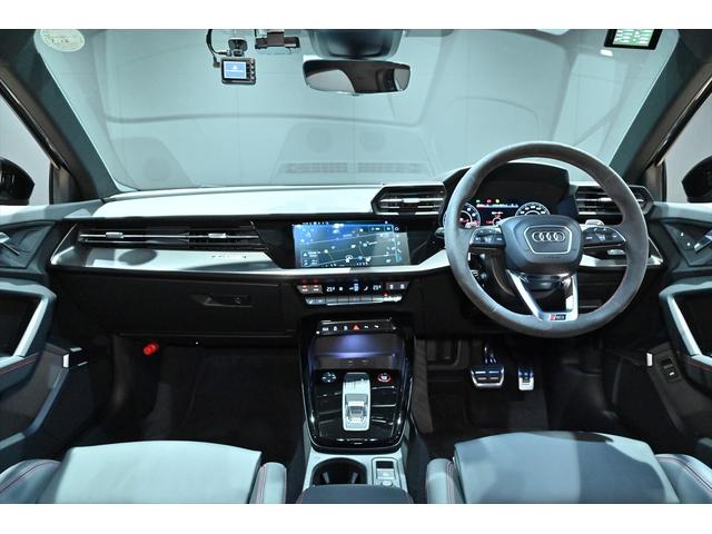 ＲＳ３ ベースグレード　１オナ／買取車／スピードリミッター２８０ｋｍ／ｈ／ＲＳデザインＰＫＧ／ＲＳダンピングコントロールサス／ＲＳエキゾースト／Ｂ＆Ｏ／マトリクスＬＥＤ／コントラストブラックルーフ／ブラックスタイリング（20枚目）