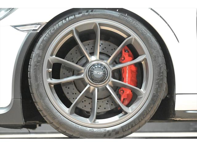911 911GT3RS ディーラー車/左H/パワークラフト製エキゾースト/オーリンズ製車高調/スポーツクロノPKG/ホワイトメーター/ホワイトクロノダイヤル/クラブスポーツPKG/カーボン製軽量バケットシート/ロールケージ(2枚目)