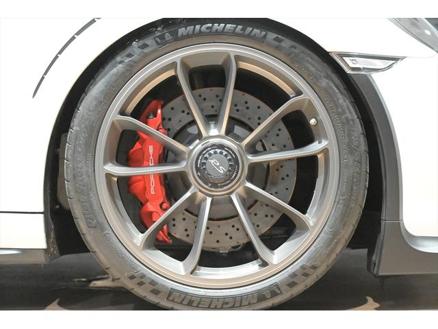 911 911GT3RS ディーラー車/左H/パワークラフト製エキゾースト/オーリンズ製車高調/スポーツクロノPKG/ホワイトメーター/ホワイトクロノダイヤル/クラブスポーツPKG/カーボン製軽量バケットシート/ロールケージ(17枚目)