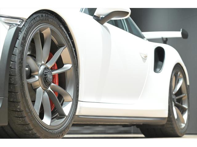 911 911GT3RS ディーラー車/左H/パワークラフト製エキゾースト/オーリンズ製車高調/スポーツクロノPKG/ホワイトメーター/ホワイトクロノダイヤル/クラブスポーツPKG/カーボン製軽量バケットシート/ロールケージ(18枚目)