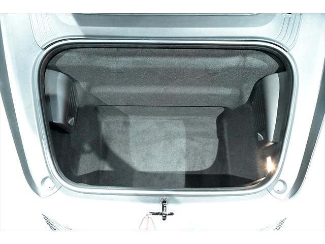 911 911GT3RS ディーラー車/左H/パワークラフト製エキゾースト/オーリンズ製車高調/スポーツクロノPKG/ホワイトメーター/ホワイトクロノダイヤル/クラブスポーツPKG/カーボン製軽量バケットシート/ロールケージ(22枚目)