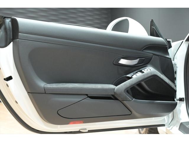 911 911GT3RS ディーラー車/左H/パワークラフト製エキゾースト/オーリンズ製車高調/スポーツクロノPKG/ホワイトメーター/ホワイトクロノダイヤル/クラブスポーツPKG/カーボン製軽量バケットシート/ロールケージ(59枚目)