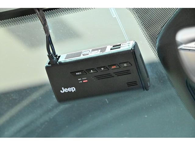 ジープ・グランドチェロキーL リミテッド 全周囲カメラ ACC BSM HUD レザーシート シートヒーター ベンチレーション ステアリングヒーター パワーシート ALPINEスピーカー フルセグ コーナーセンサー パドルシフト(55枚目)