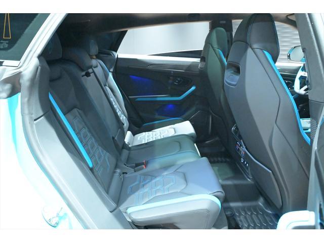 ウルス SE BluGlauco/パノラミックルーフ/3D Bang&Olufsen/OP23インチAW/インテリアカーボンpkg/インテリアダークpkg/スタイルpkg/スタイルpkg/ベンチレーション(16枚目)